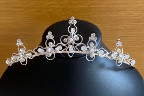 Silver tiara with diamante and pearls - 33mm