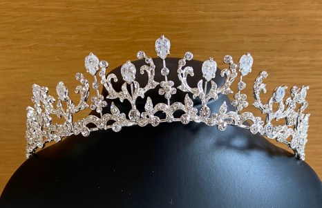 Silver tiara with glass beads and diamante - 33mm